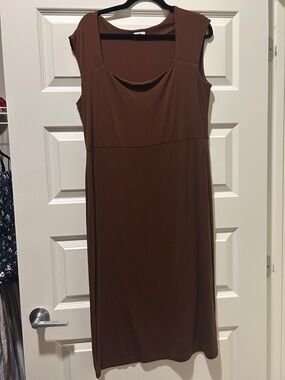 Sleeveless Brown Midi Dress with Scoop Neck
